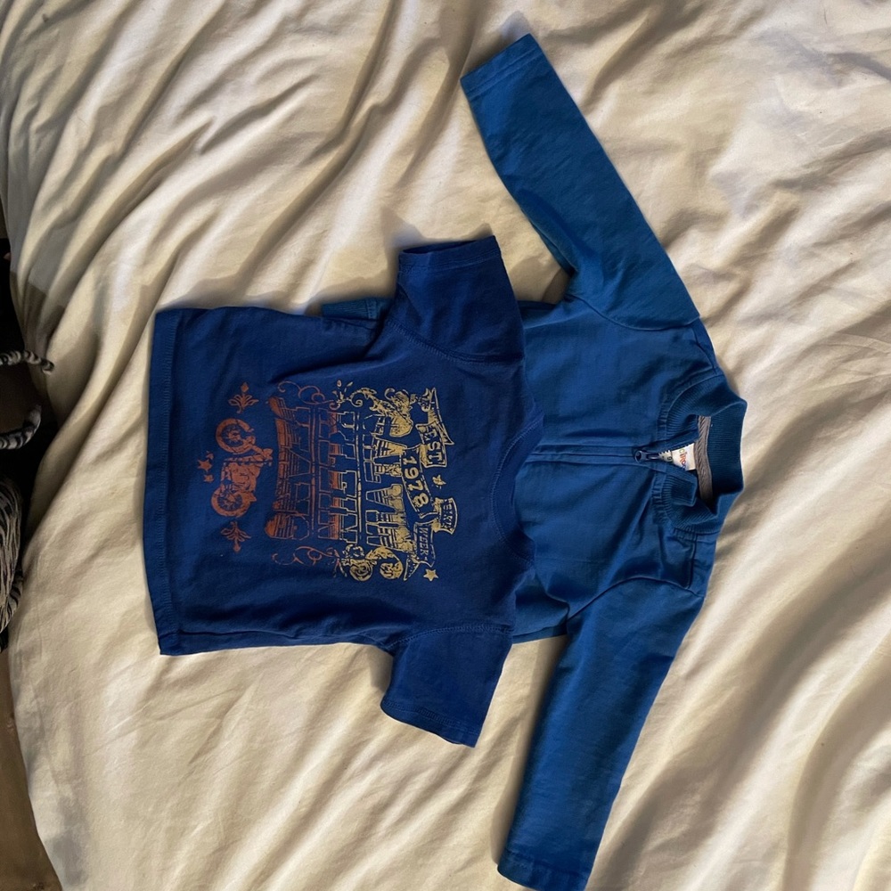 **Free with purchase of two items ** 
Calvin Klein T-shirt and target jacket💙